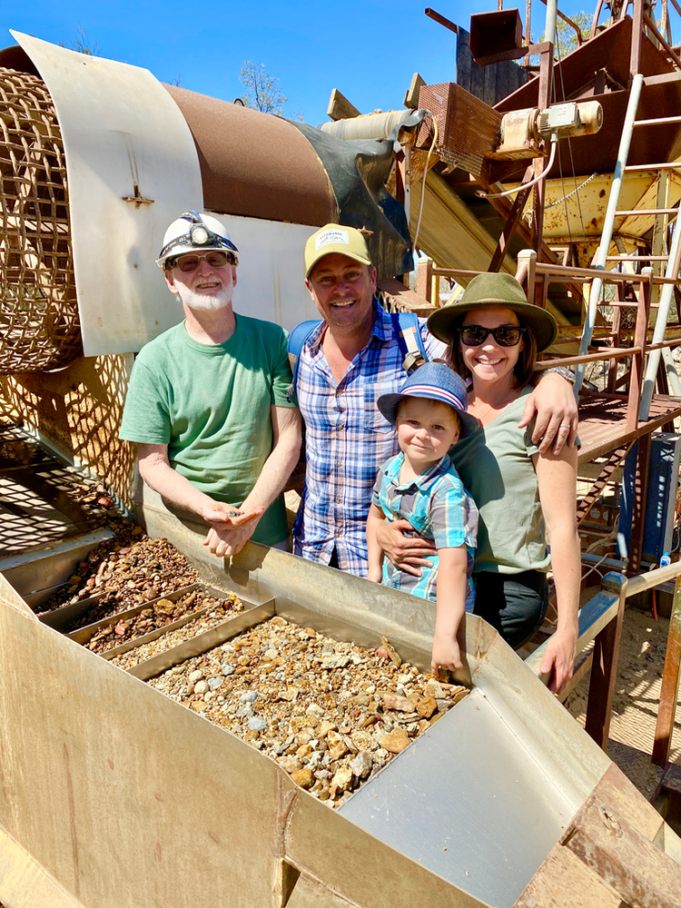 Sapphire Mining, Rubyvale, Queensland, Family
